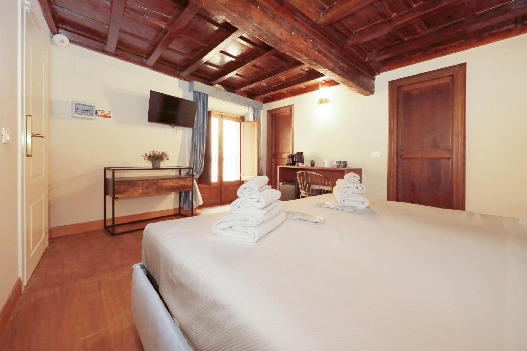 Golden Pantheon Rooms Рим Экстерьер фото
