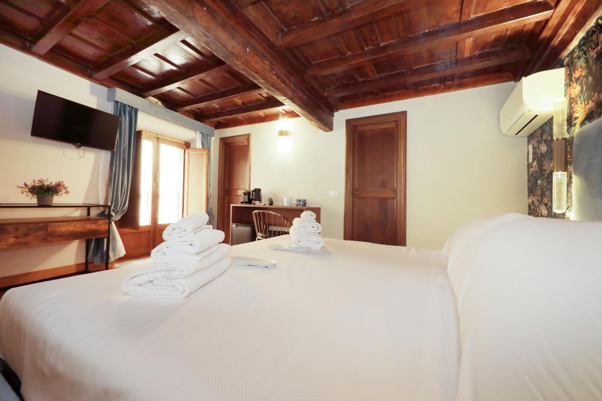 Golden Pantheon Rooms Рим Экстерьер фото