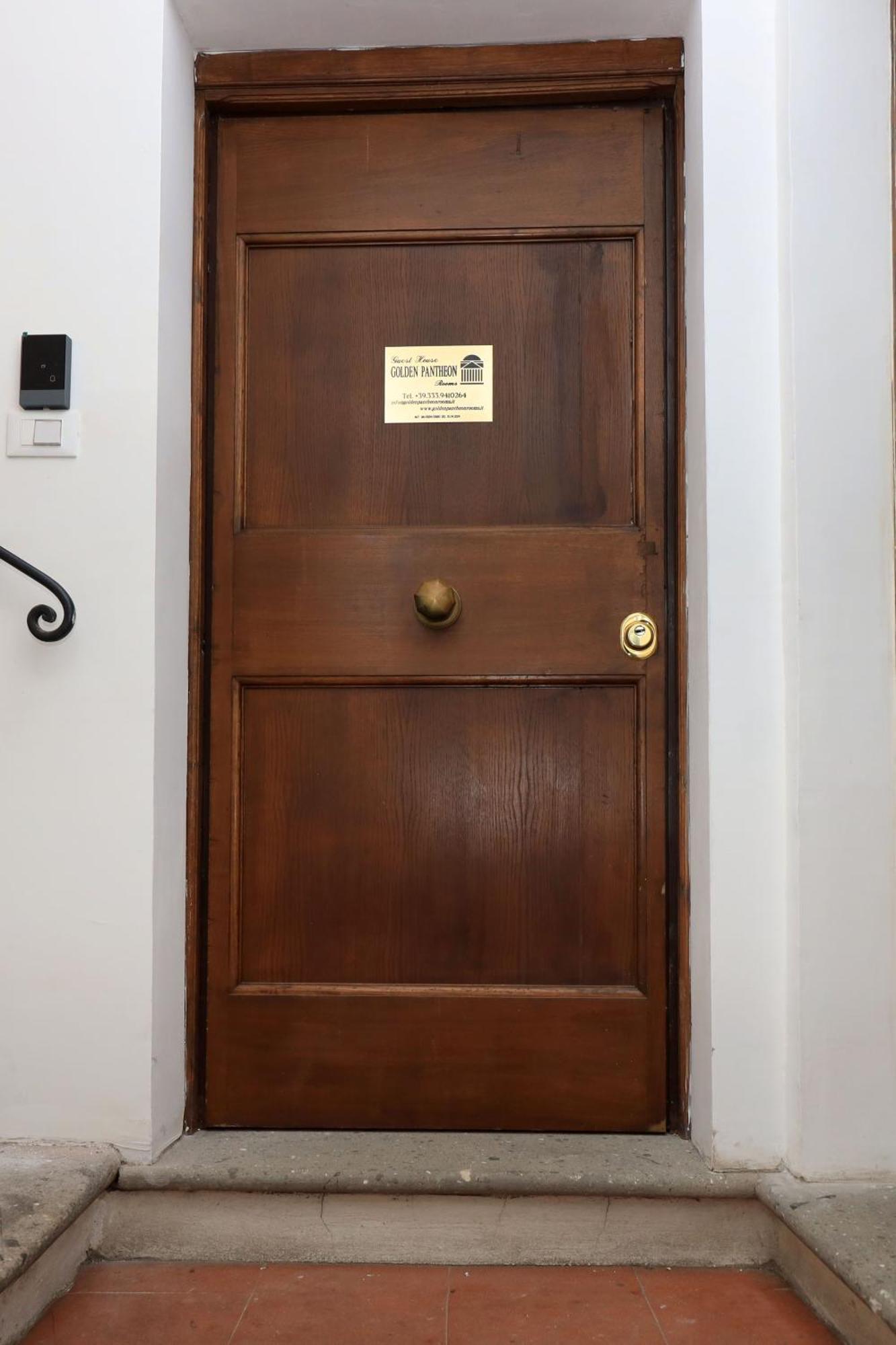 Golden Pantheon Rooms Рим Экстерьер фото