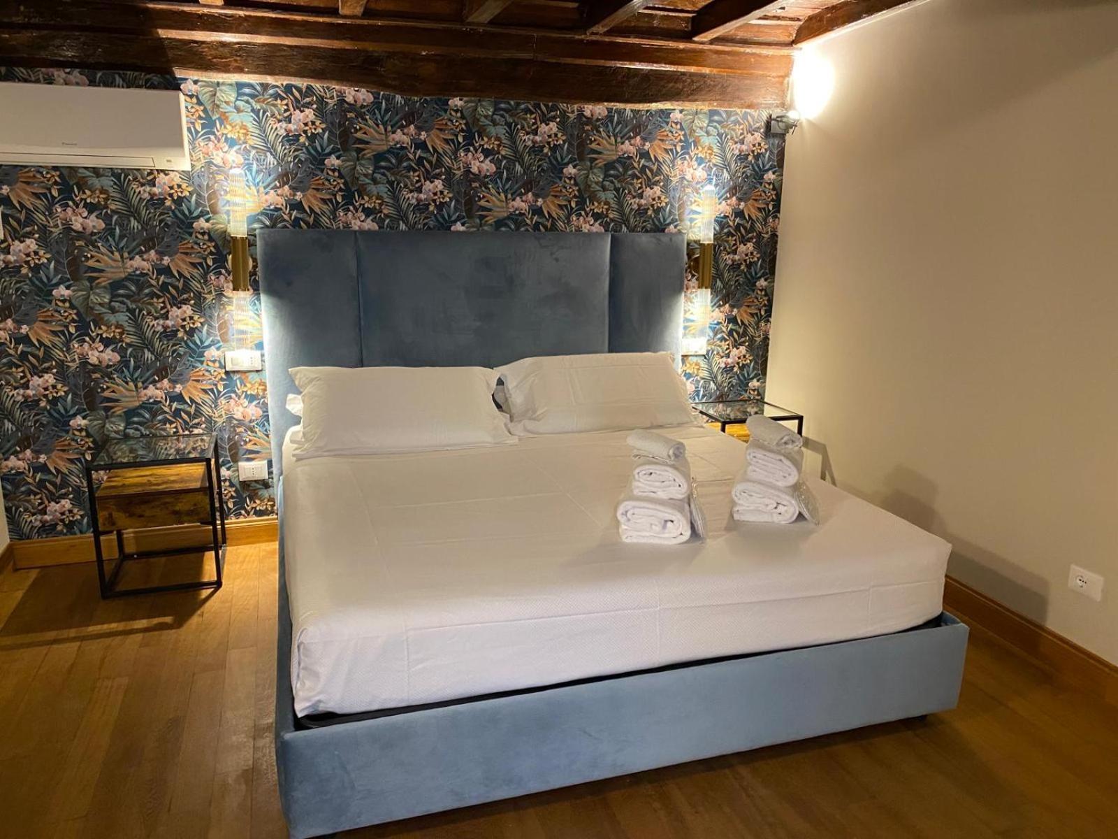 Golden Pantheon Rooms Рим Экстерьер фото